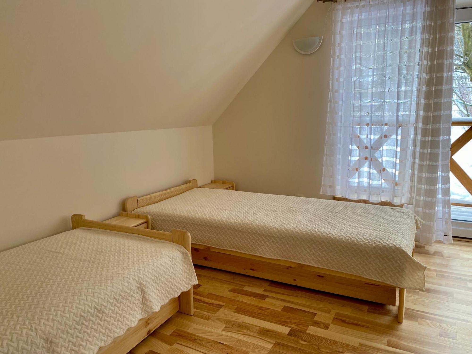 W Dolinie Modrzewi Kamienna Gora