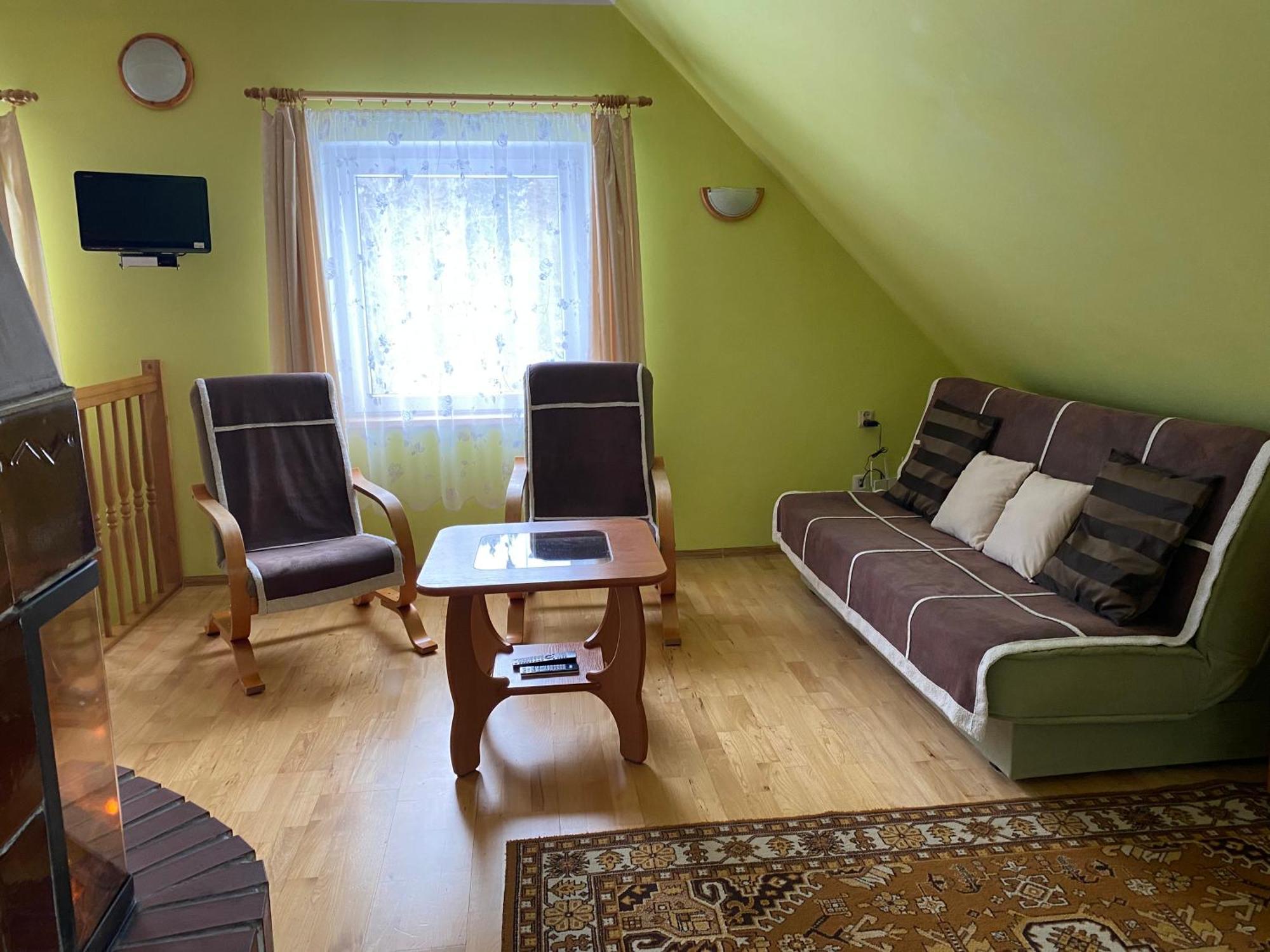W Dolinie Modrzewi Apartment *